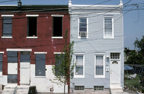 abandoned-townhouse abandoned-townhouse