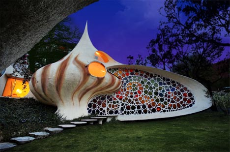 curved-shell-house-d