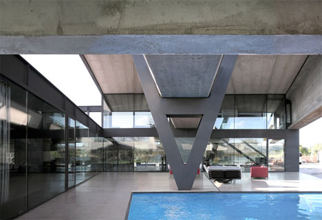 massive-luxury-prefab-residence massive-luxury-prefab-residence