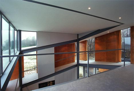modern-wood-white-steel-house modern-wood-white-steel-house