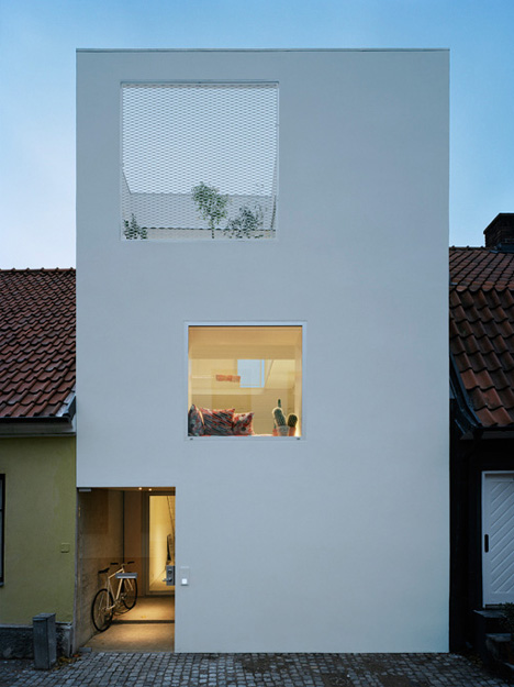 townhouse ultramodern white facade