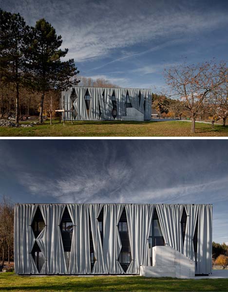 exterior hanging home face