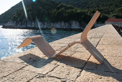 boomerang wooden chair design