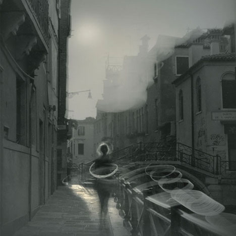 Time Lapse Ghost Cities: 8 Eerie Black & White Photographs ghost woman walking venice Time Lapse Ghost Cities: 8 Eerie Black & White Photographs