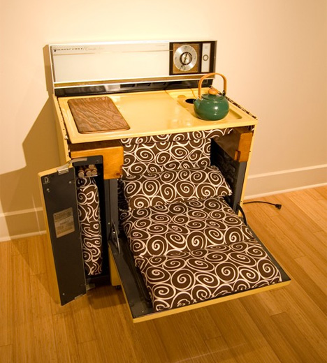 oven-lounge-chair-half-open