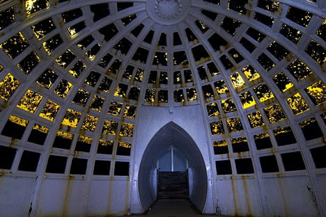 underwater ballroom secret space