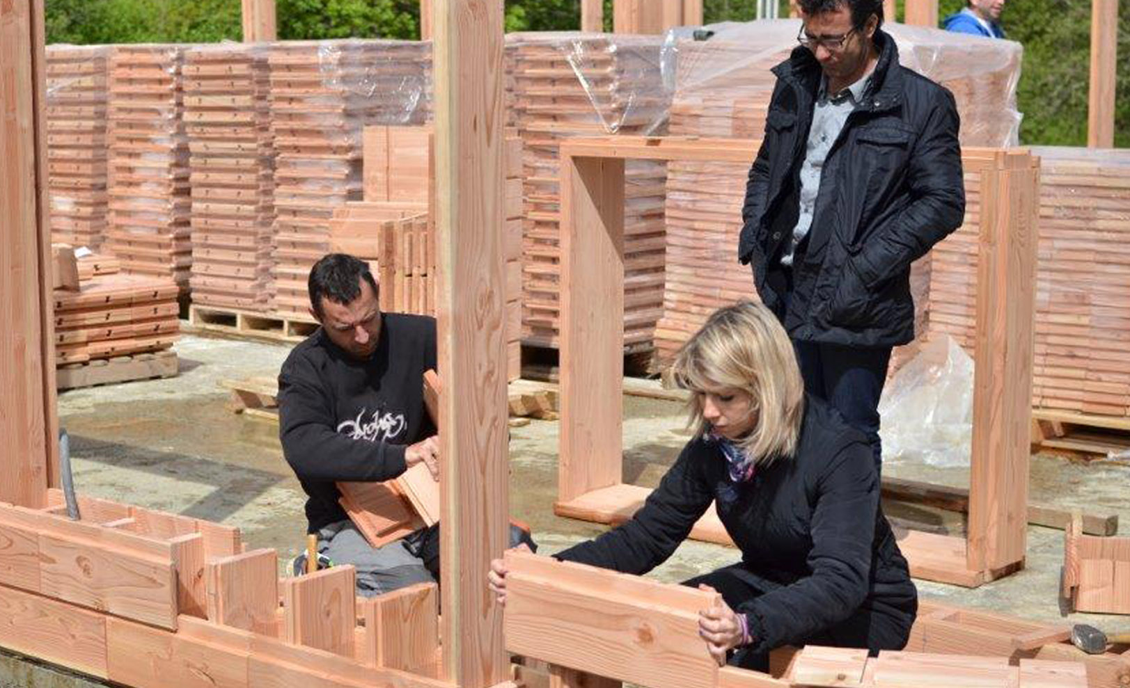Life-Sized Lincoln Logs: Wooden Bricks Make Building a House Crazy Easy