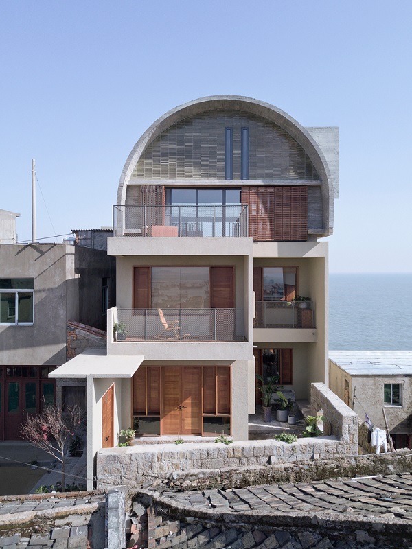 Renovation of a Captain’s House: Unusual Seaside Home Design