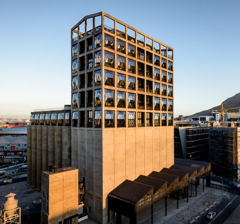 Thomas Heatherwick Converts Cape Town Grain Silo into Hotel